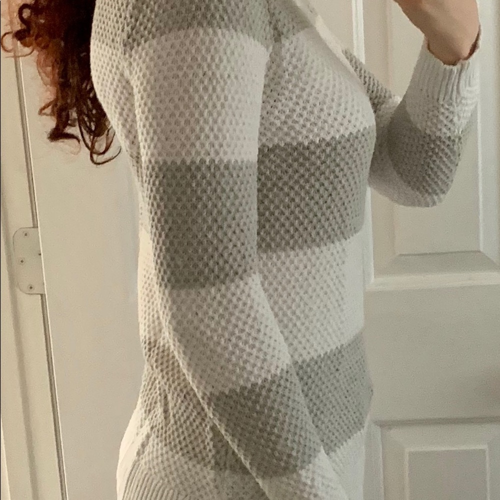 Gap Sweater - Picture 4 of 4